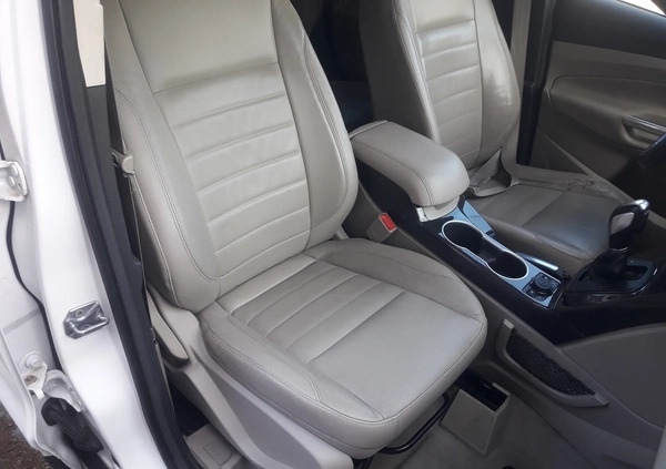 Ford Kuga cena 35000 przebieg: 145000, rok produkcji 2014 z Chorzów małe 172